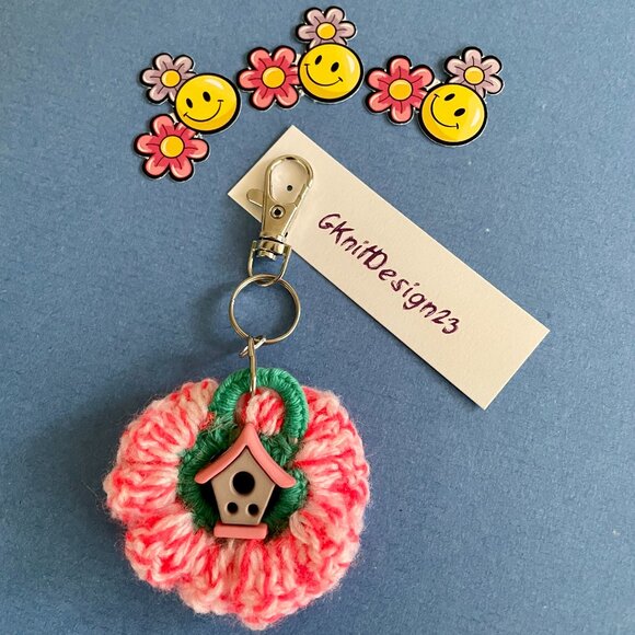Keychain Charm, Crochet Easter Gift, Floral Keychain, Handmade Backpack Charm - Picture 4 of 8